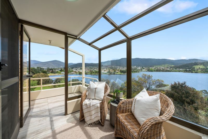 Modern villa with views of Bilton Bay