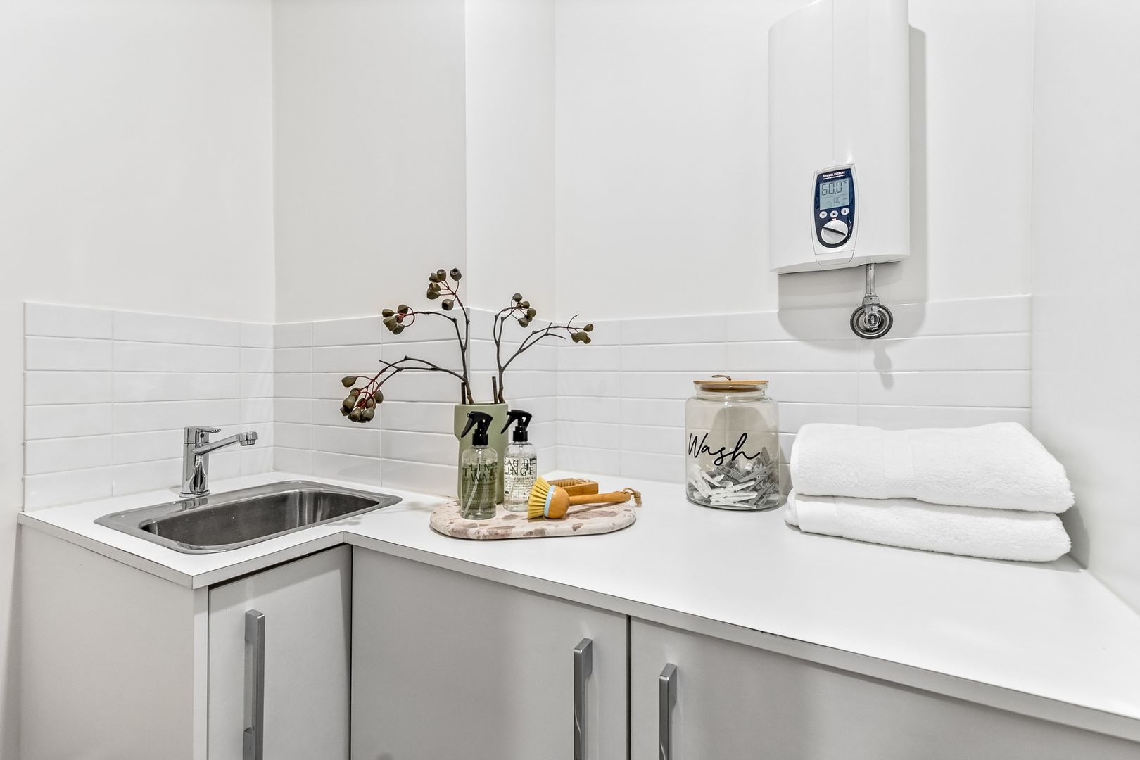 Spacious one-bedroom with tranquil courtyard garden views
