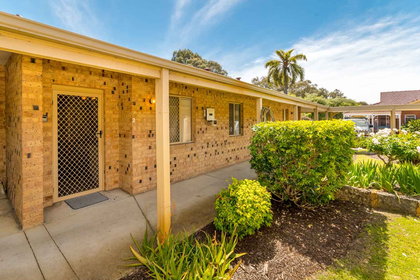 One bedroom unit overlooking gorgeous Bibra Lake