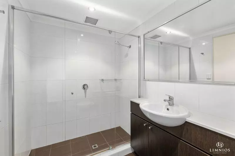 BIG On Space With MASSIVE Terrace!