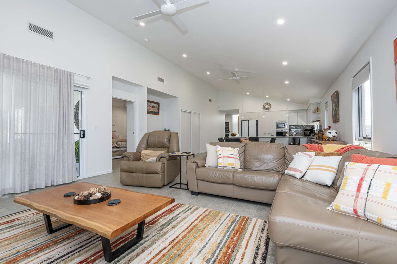 Exquisite Willow Design