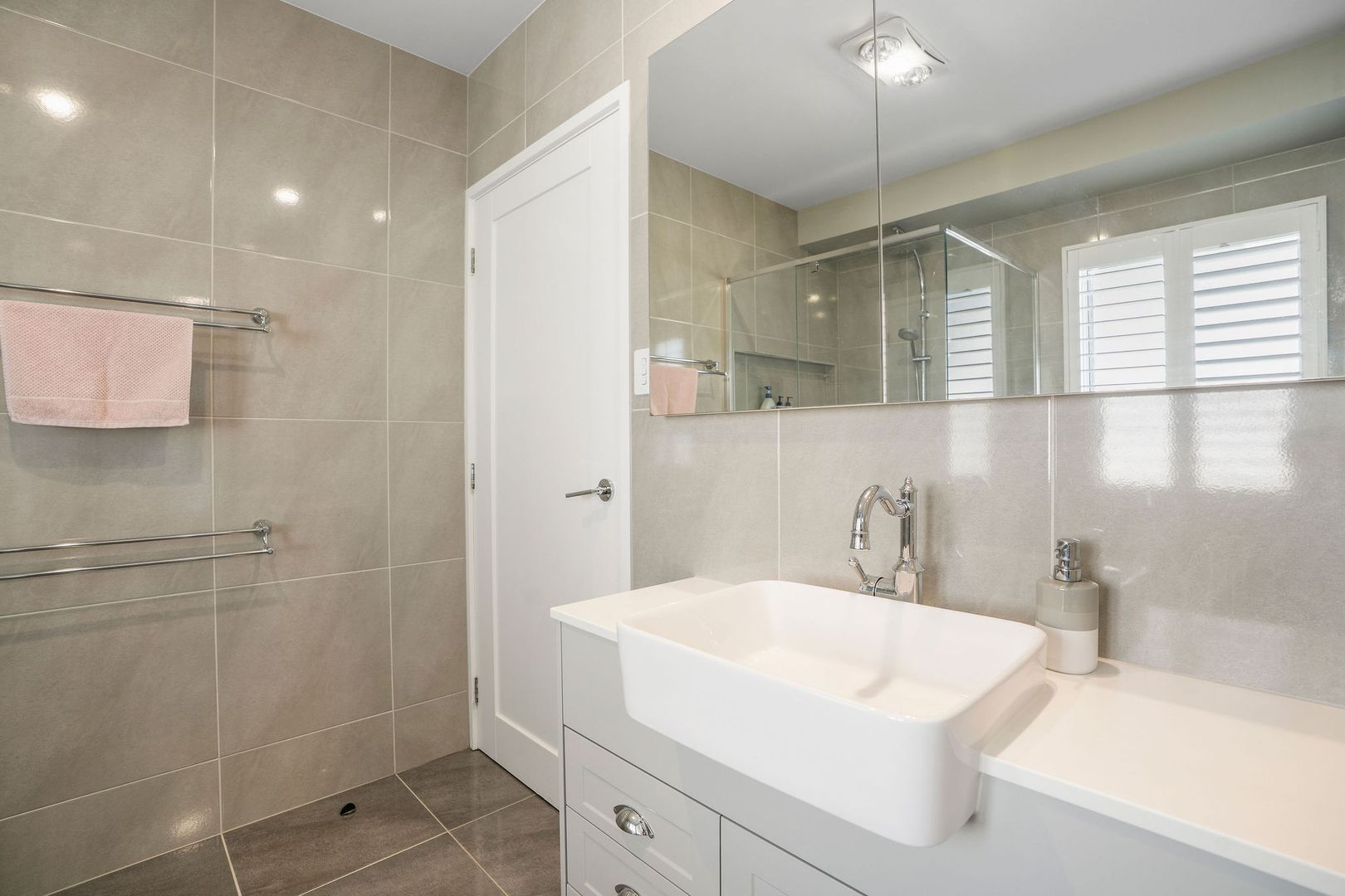 80 Oakdale by Palm Lake Resort