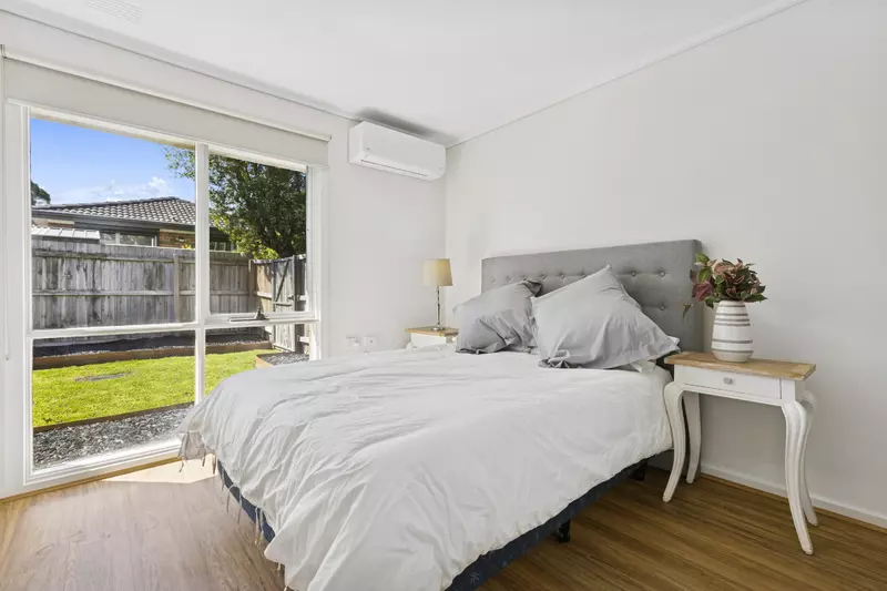 Tranquil garden retreat with A-grade village location