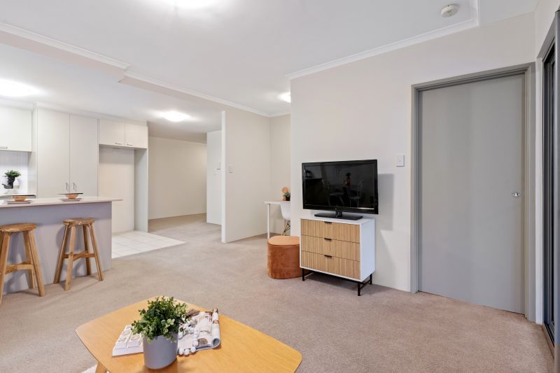 Spacious Modern & Central Home!