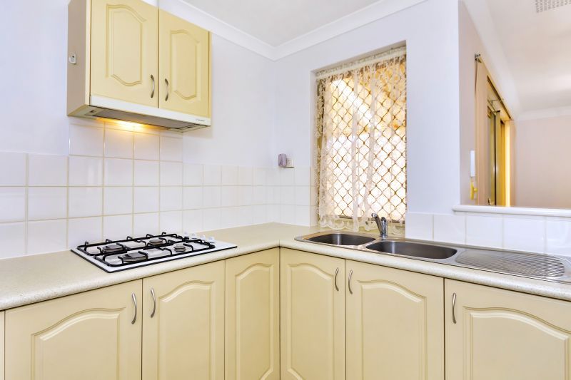 ARCADIA WATERS MADDINGTON - Enjoy The Serenity & Rear Gable Patio