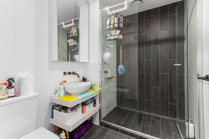 Contemporary and Stylish Living, Central Location!