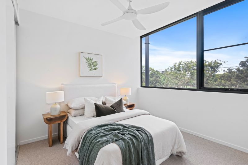 South-facing apartment with stunning Burleigh Golf Course vistas