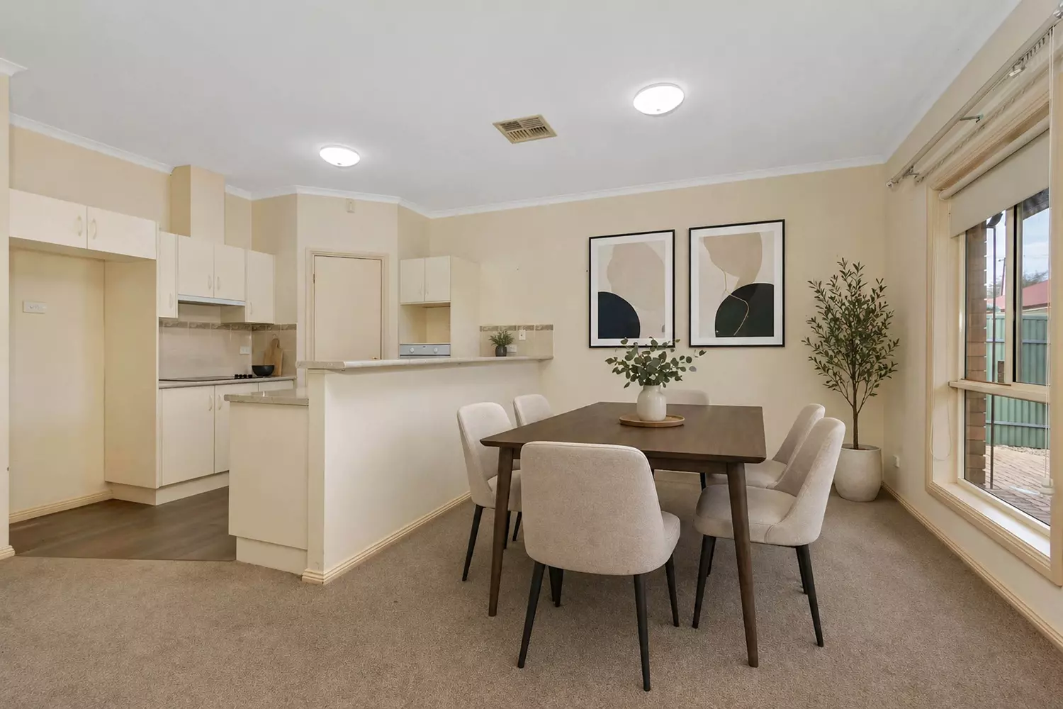 Spacious 3 Bedroom Home - Walk to Main Street