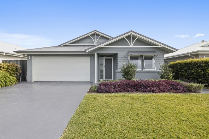 Stunning Three-bedroom Home