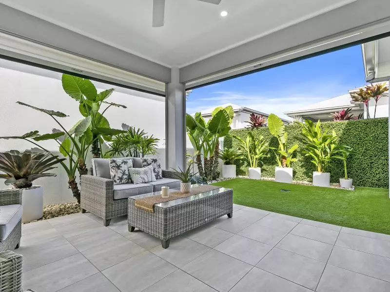 Site 36 - Established Noosa Gold (Hampton Facade)