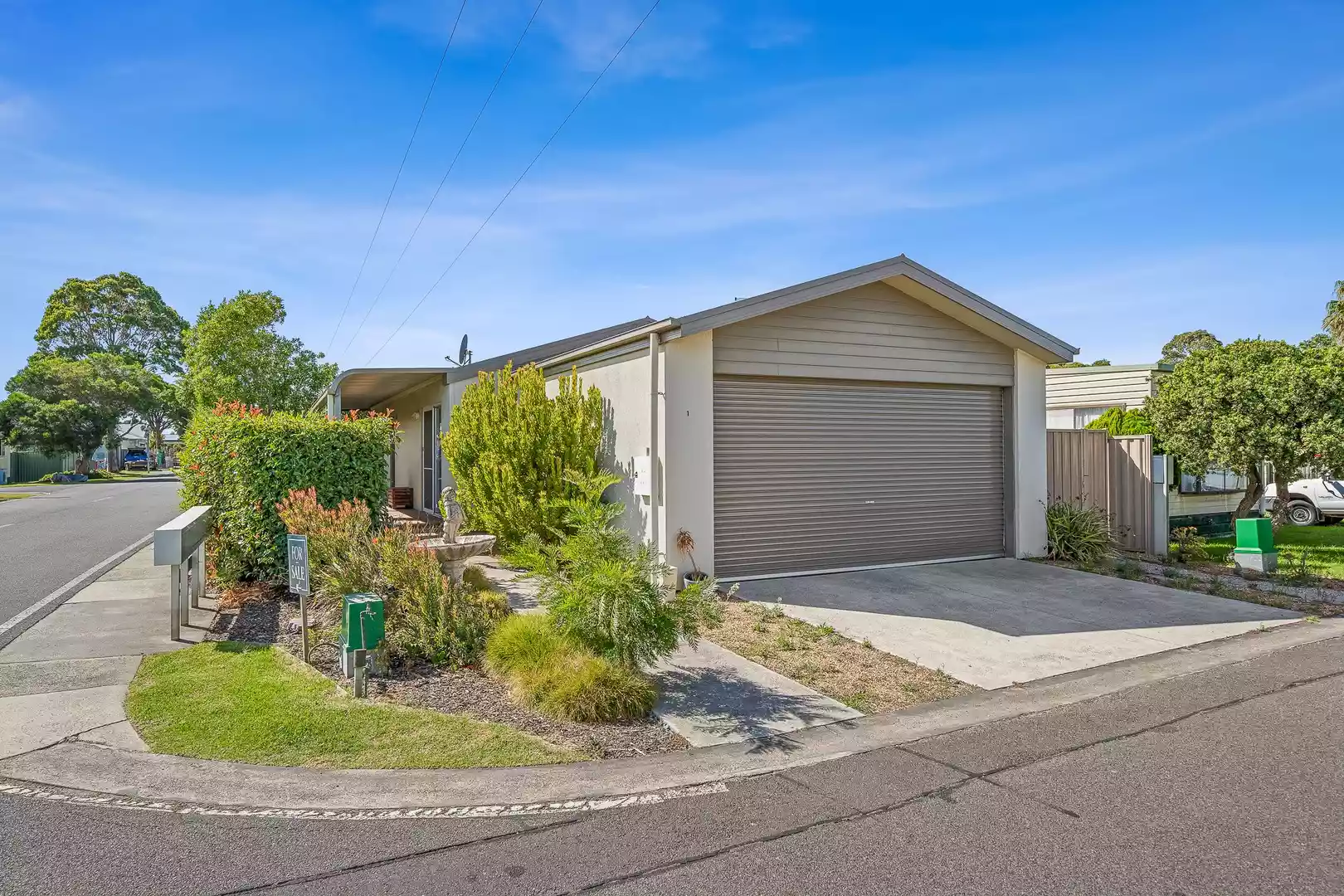 1 Hollydene Court - Palm Lake Resort Willow Lodge