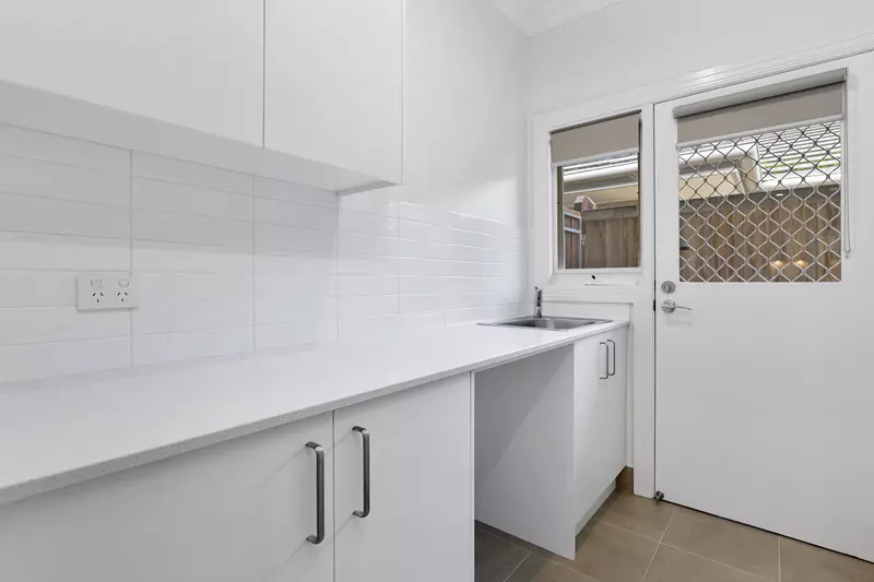 Spacious Garden Unit in Peaceful Cul-de-Sac