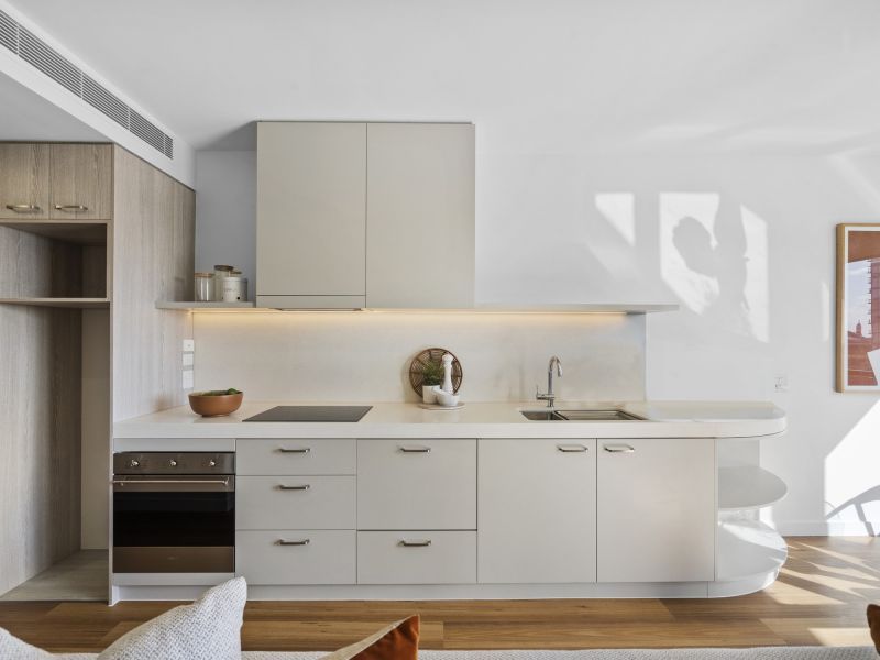 Seamless and light-filled one-bedroom apartment