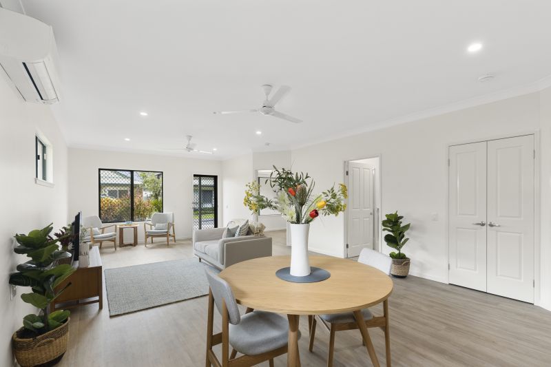 Open-plan unit with fully fenced backyard