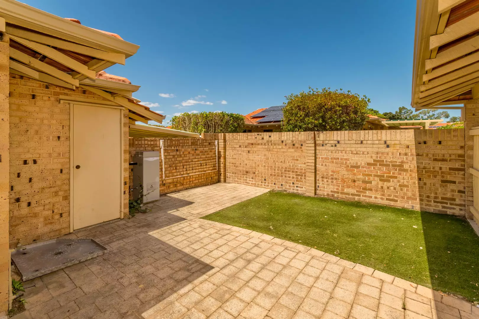 Rare opportunity for a 2 bedroom plus study or 3rd bedroom home