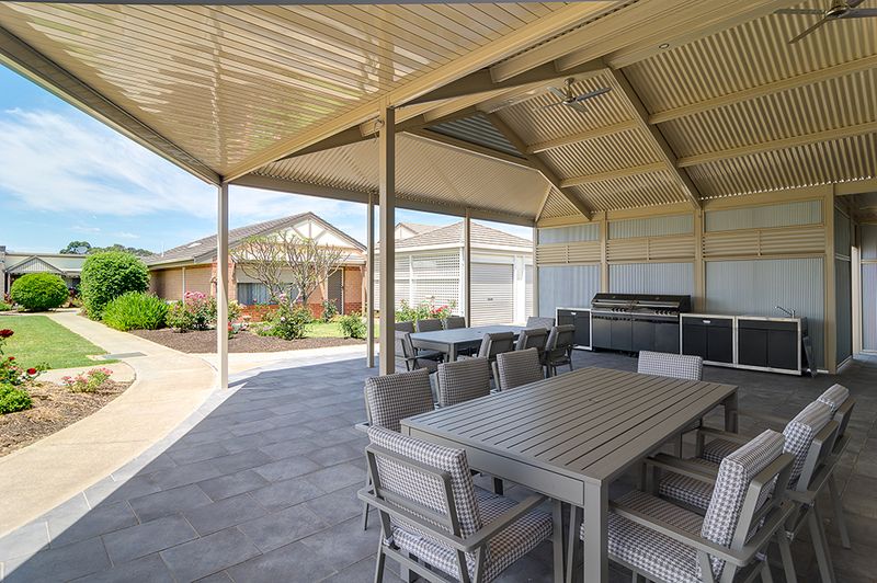 Live by the sea and enjoy your retirement in style!