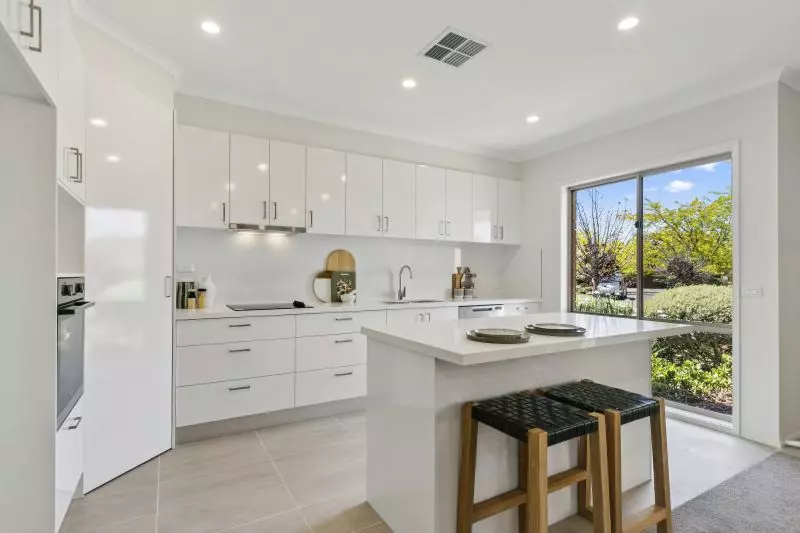 Stylish upgraded 2-bedroom villa