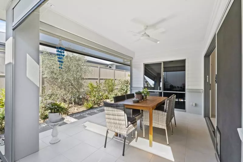 Site 365 - Established Berwick H6