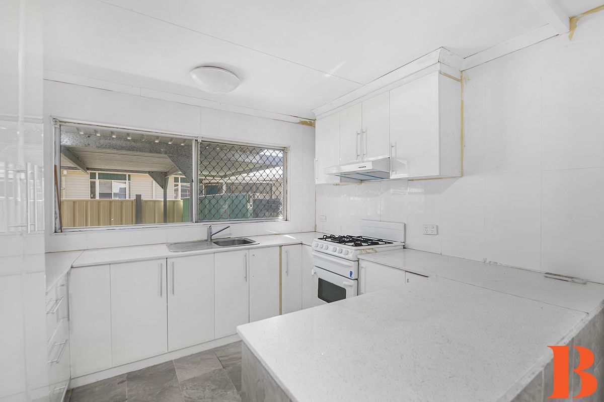 Magnificent Value ! Easy Care Site - Walk to Shopping and Bus - 50 metres to Swimming Pool