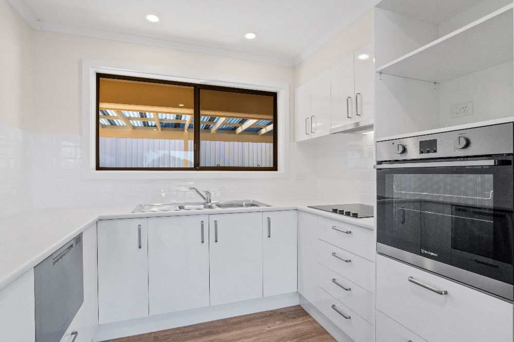 38 Taylors Road East, Unity Village