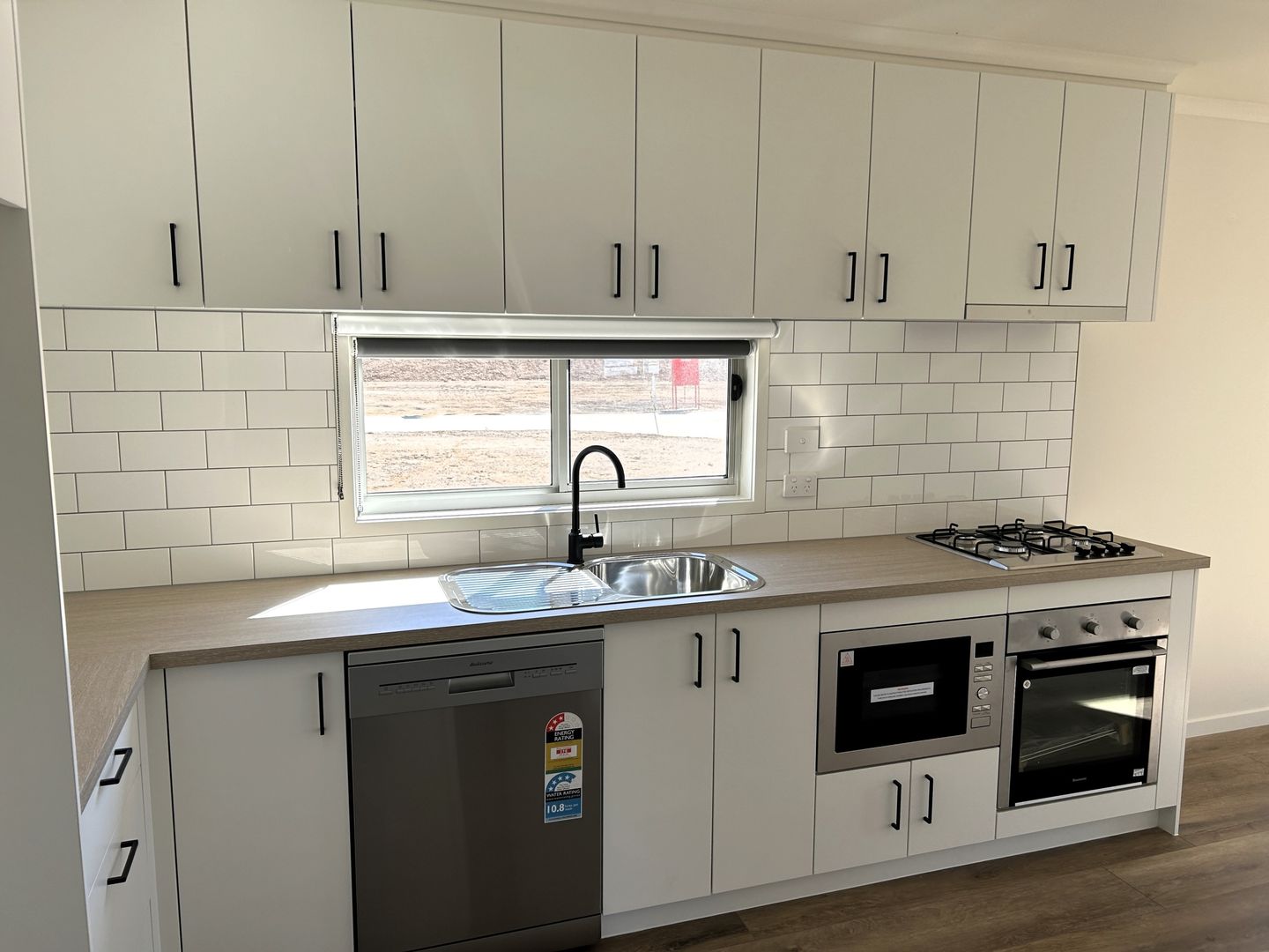 Nagambie Lifestyle Park - The Golden Whistler