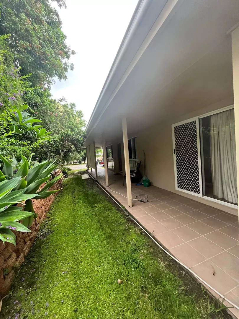 Spacious - private location, tidy 2 bedroom with study home