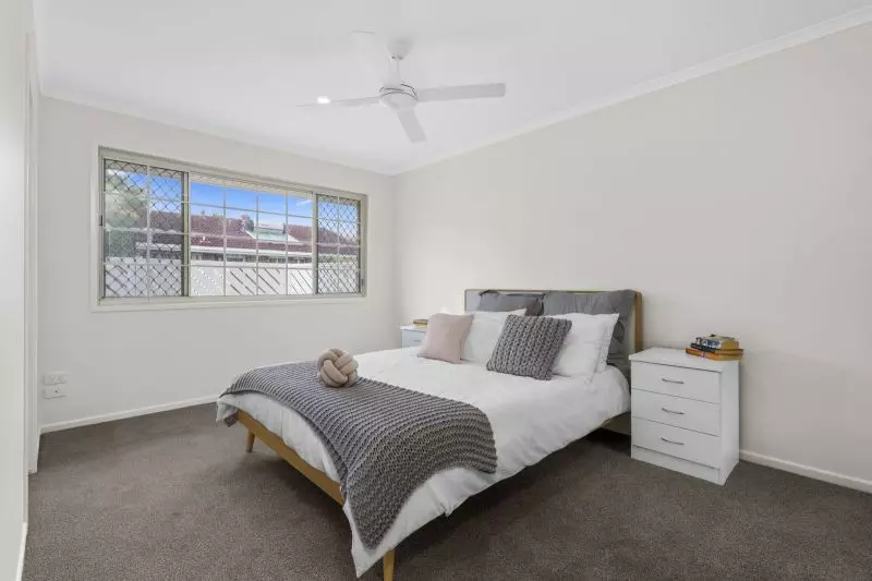 Coming Soon!!!
Beautiful two-bedroom, one bathroom villa with room for a golf buggy.