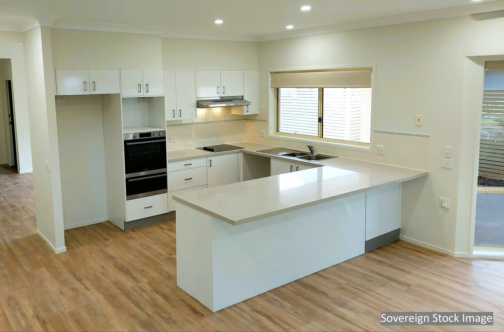 Spacious and Refurbished 3 Bedroom Home - Sovereign Home 165