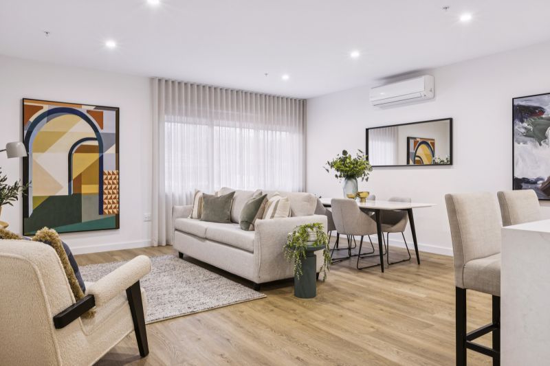 Generously sized first floor 2-bedroom apartment