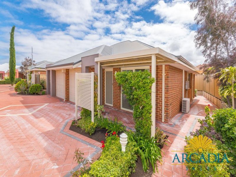 ARCADIA WATER MANDURAH - Hop, Skip & a Jump From The Club House...