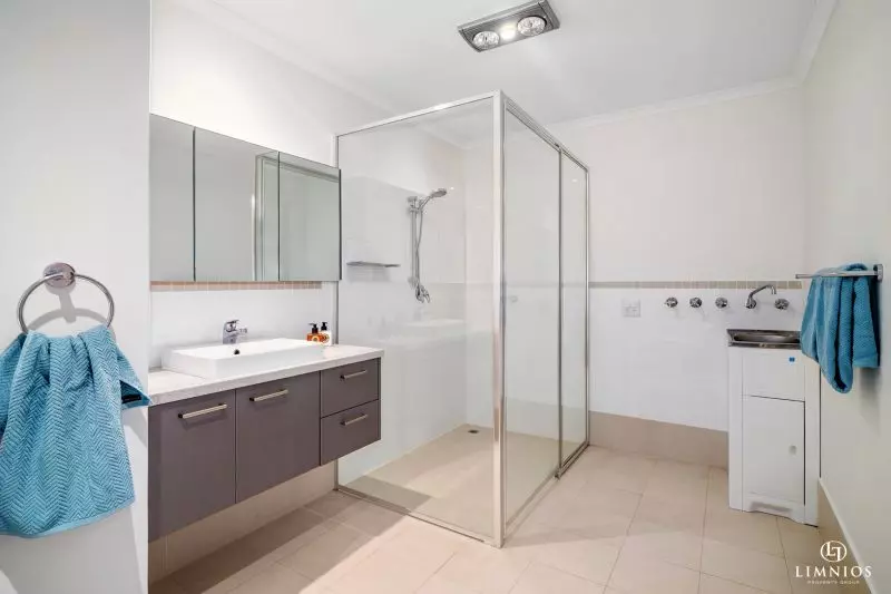 Beautifully presented 1 bedroom ground floor apartment