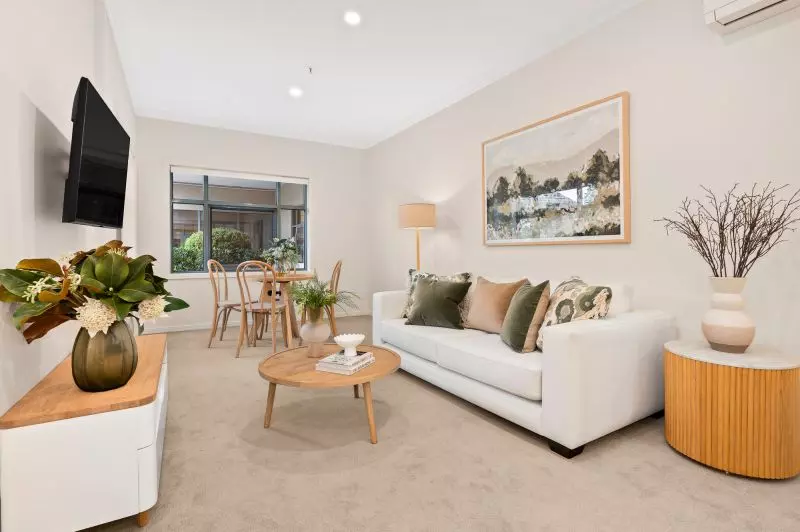 Ground-floor two-bedroom apartment!