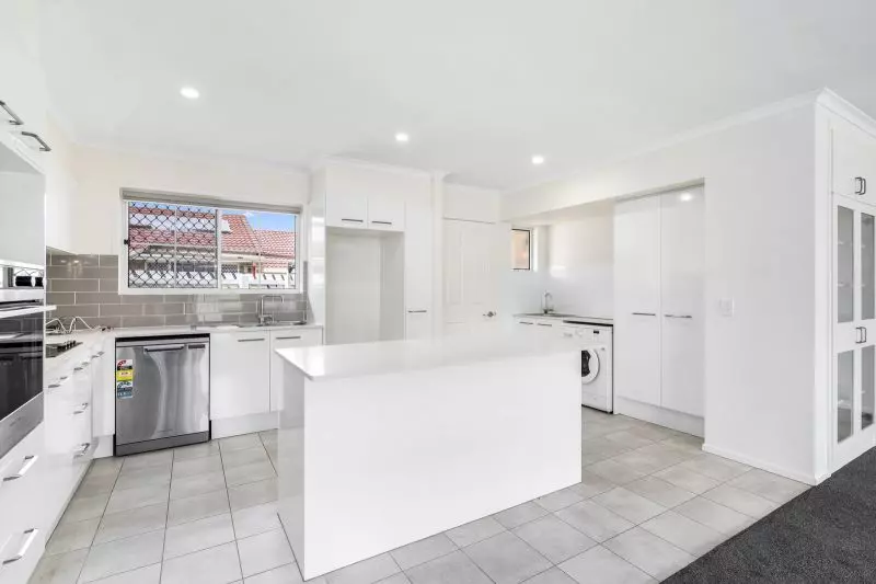 Retirement living at its best, located in a sought-after community.