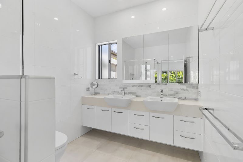 Site 230 - Established Peregrine