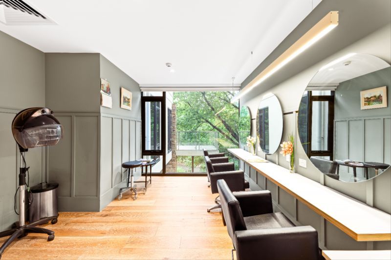 Spacious one-bedroom with tranquil courtyard garden views