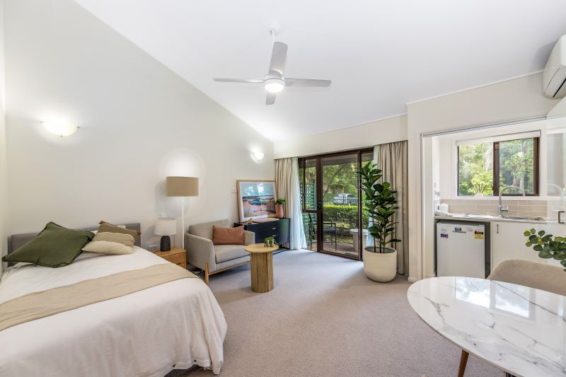 Modern Upgraded Studio Apartment