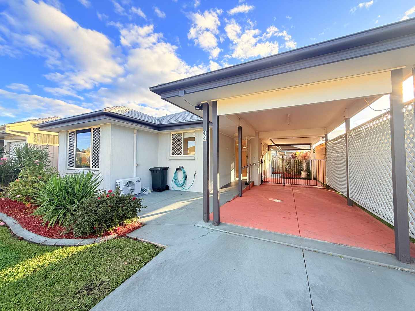 Tidy 2 bedroom home in an Over 50's Lifestyle complex