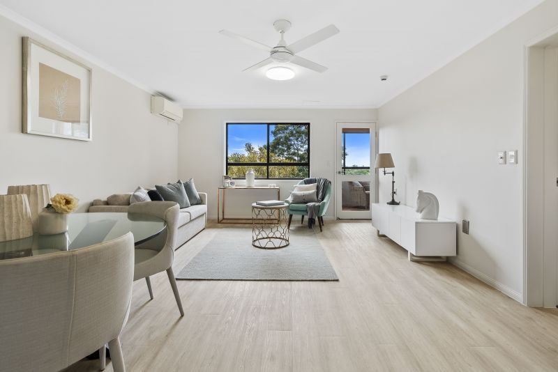 Spacious one-bedroom apartment with views