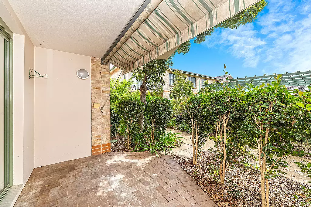 Garden setting North facing ground level unit