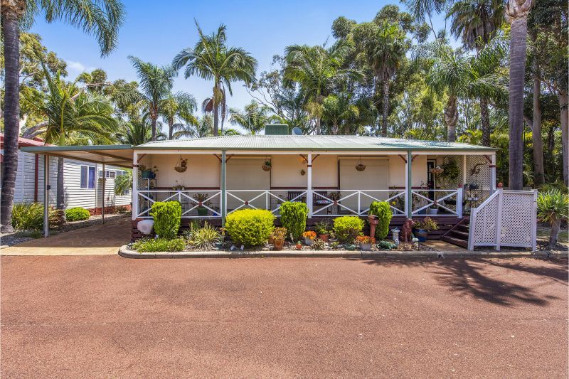 Riverside Gardens Estate - Site 1