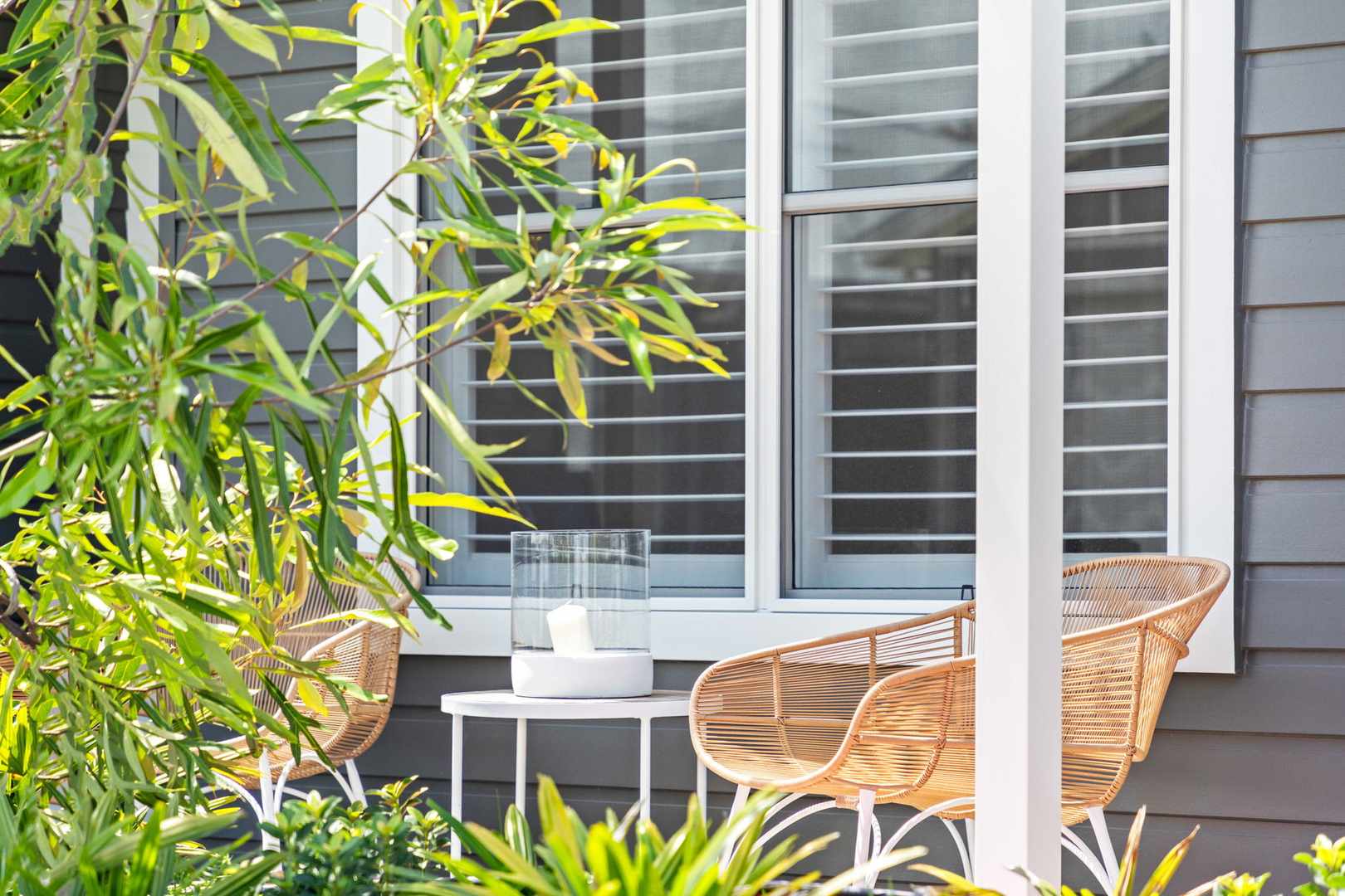 Clifton Yamba | Twist and Shout | 2-bed+ study 2-baths 2-garage | Prime NE location - ready for Summer!