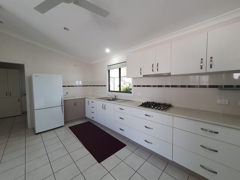 CT40 - preloved bargain