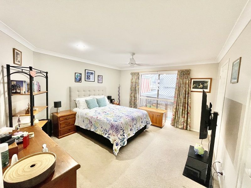 Enjoy retirement living in this Stunning home. - GREENBANK GARDENS