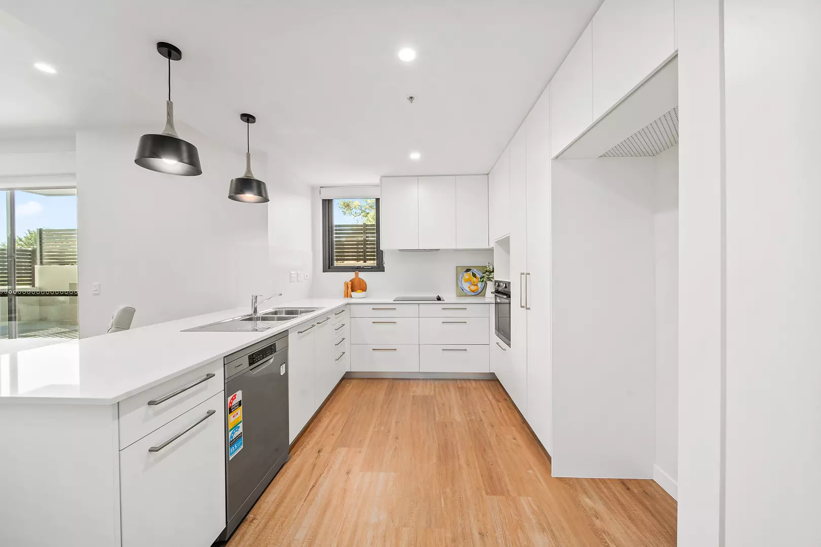 SOLD - Brand new stunning courtyard apartment, ready to move in now