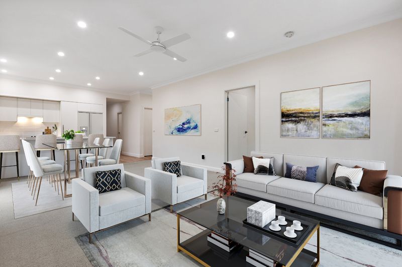 Spacious Living, Sunny Courtyard