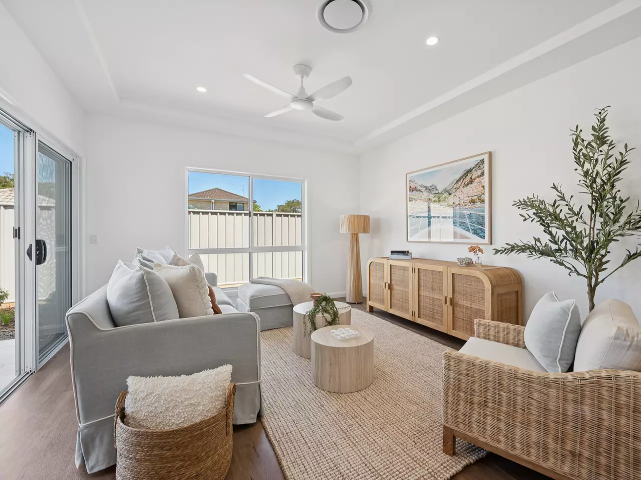 Contemporary coastal living