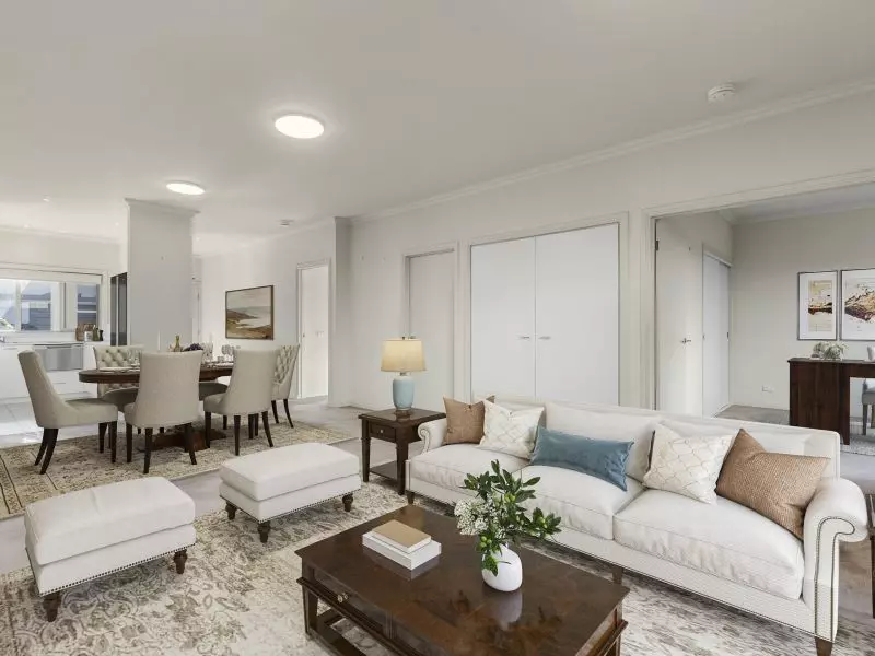 Stylish Home with Private Garden near Clubhouse