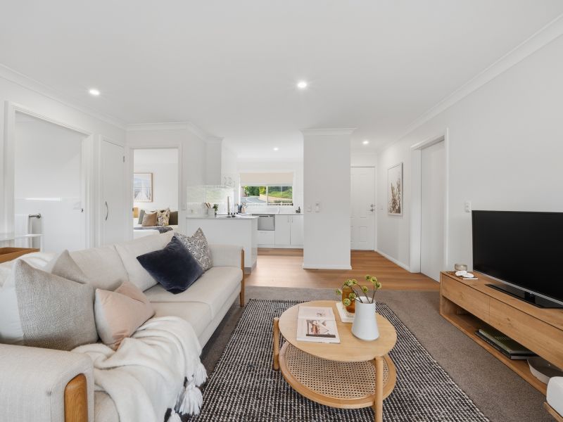 Westerly Facing Villa With Attached Garage