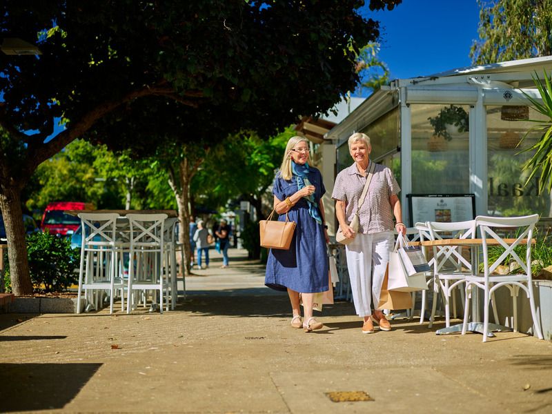 Stylish and Easy‑care Villa, Ready to Move in