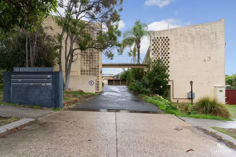 Scenic Top Floor Apartment
